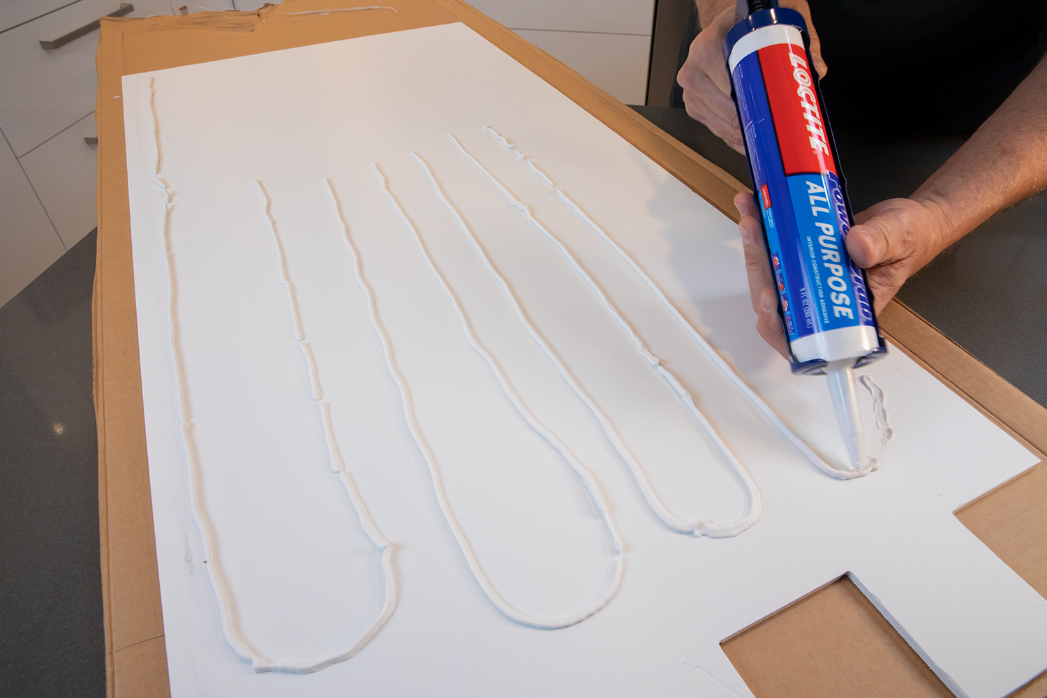 https://8668301.fs1.hubspotusercontent-na1.net/hubfs/8668301/Blog%20Elements/Blog11%20-%20Adhesives/Glue-02%28sm%29.jpg